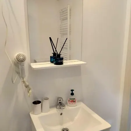 Haus Milly With Pool Дом отдыха Крница