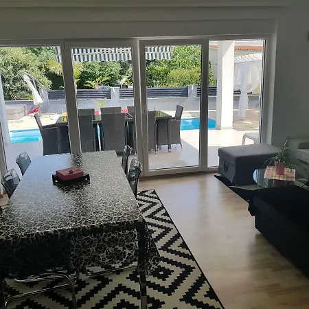 Дом отдыха Haus Milly With Pool Крница