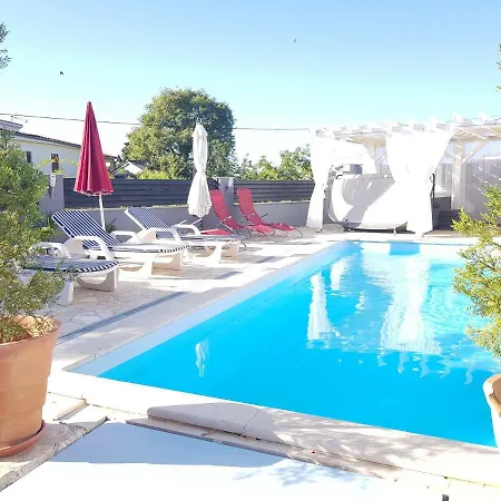 Haus Milly With Pool Krnica