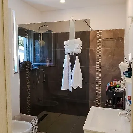 Haus Milly With Pool Крница